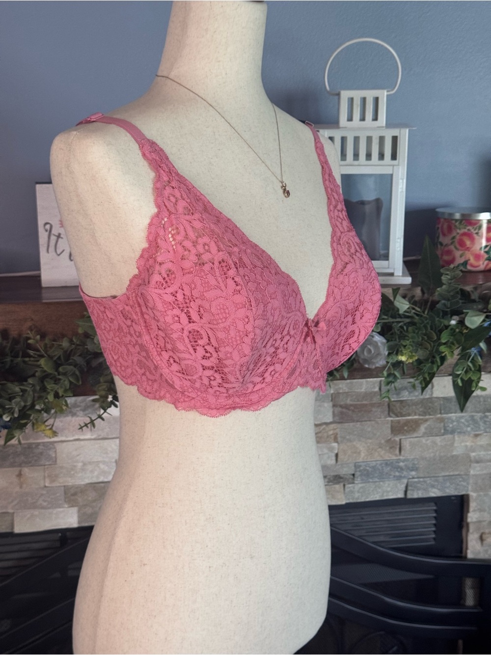 NWT Victoria's Secret Body by Victoria Lined Demi Lace Bra 38C Pink - Picture 2 of 8